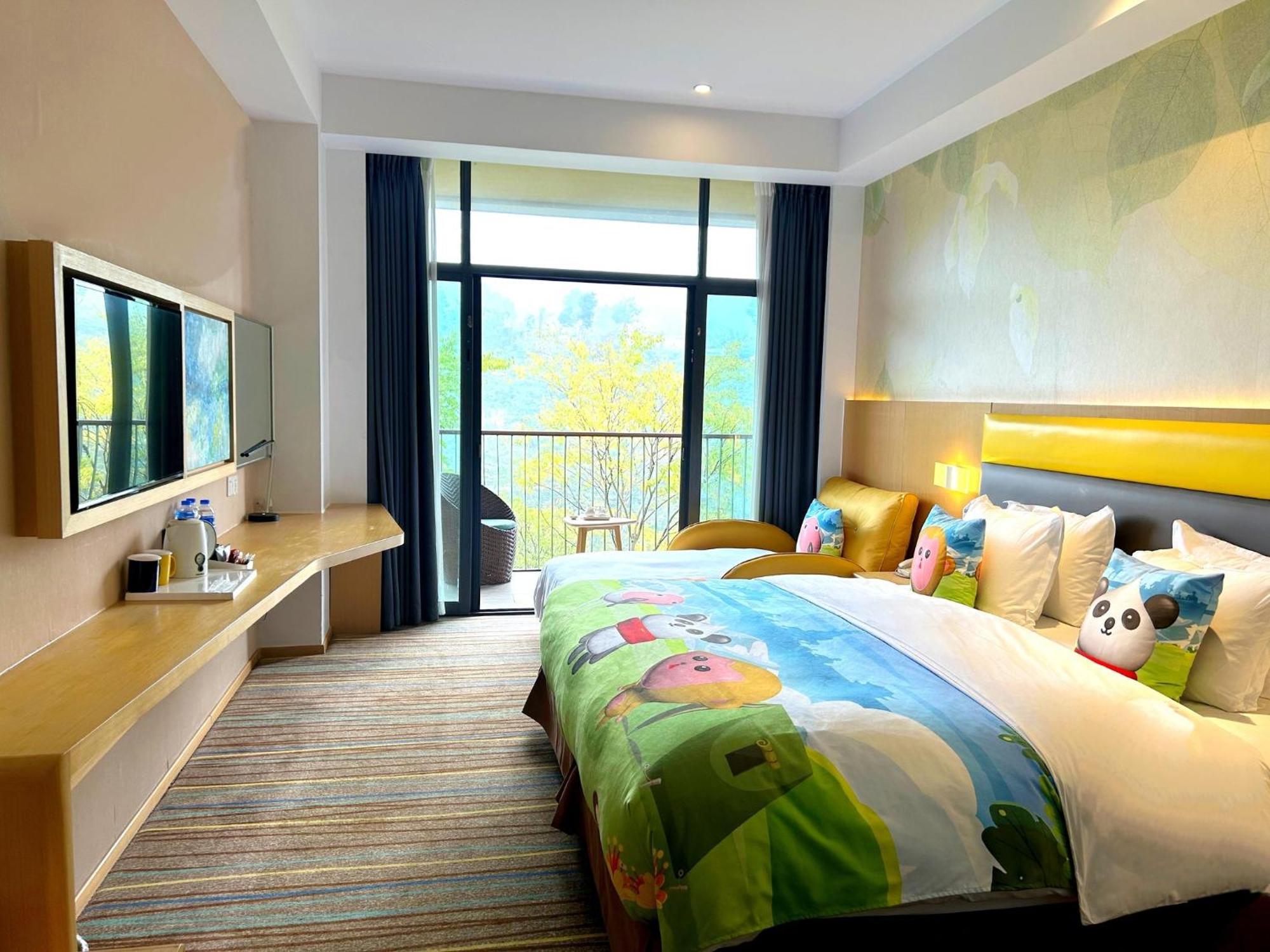 Holiday Inn Express Emei Mountain By Ihg Emeishan Dış mekan fotoğraf